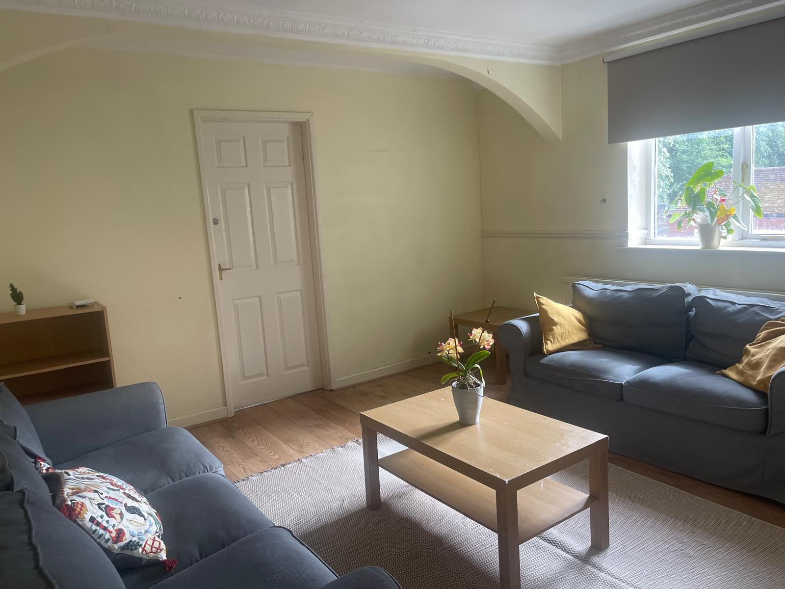 3-Bed Flat Edith Terrace
